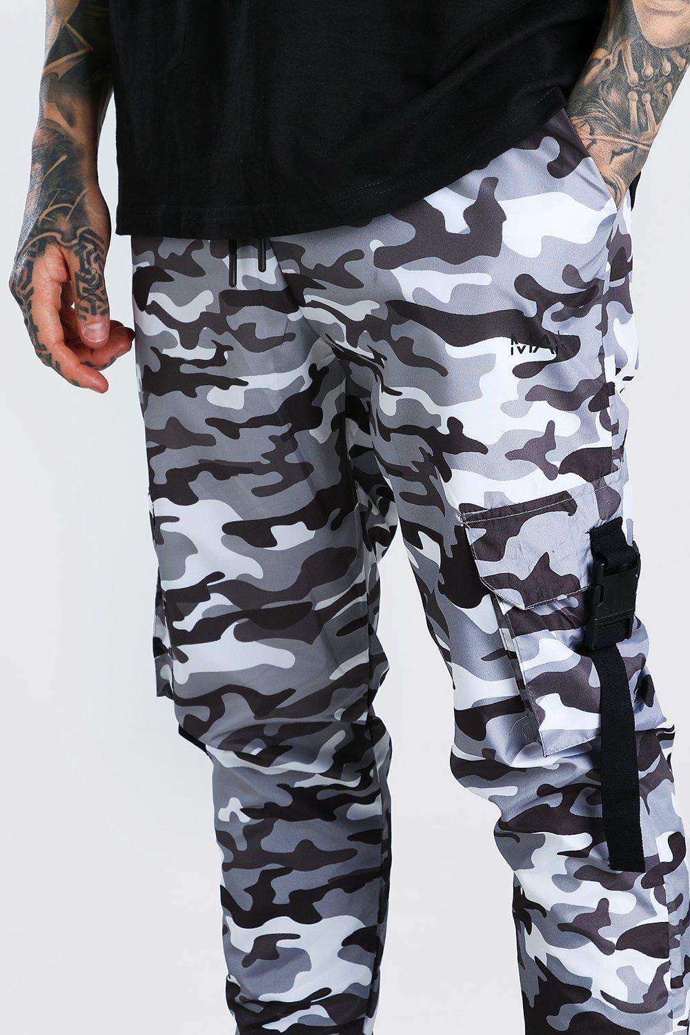 Guy 2025 camo pants